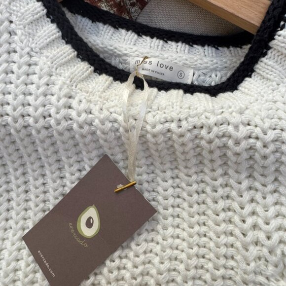 New with Tags Soft Chunky Knit Sweater Top- Small - Picture 8 of 8